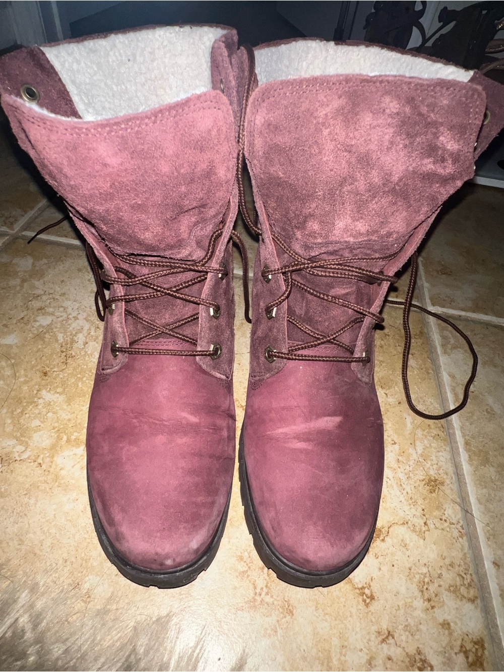 Timberland Women's Burgundy Suede Lace-Up Winter Boots